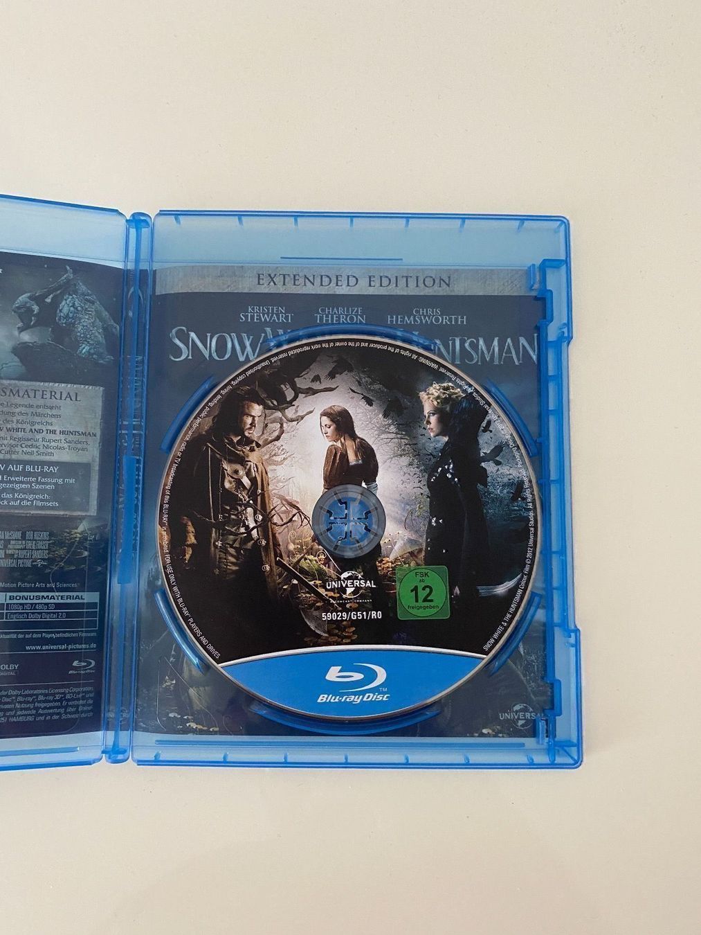 Tutti i DVDs: SnowWhite & The Huntsman , Blue-Ray Disc – Usato da Lausanne venduto da Sittingredbull 1