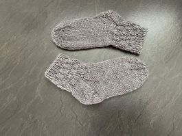 Handgestrickte Kindersocken Gr. 28/29 Fusslänge 17 cm