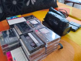 Sony Camcorder (defekt?) mit viel Zubehör!