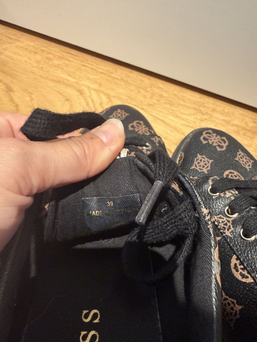 Guess Damenschuhe: Guess Schuhe Grösse 39 – Gebraucht aus Embrach von roseblaettli0815 3