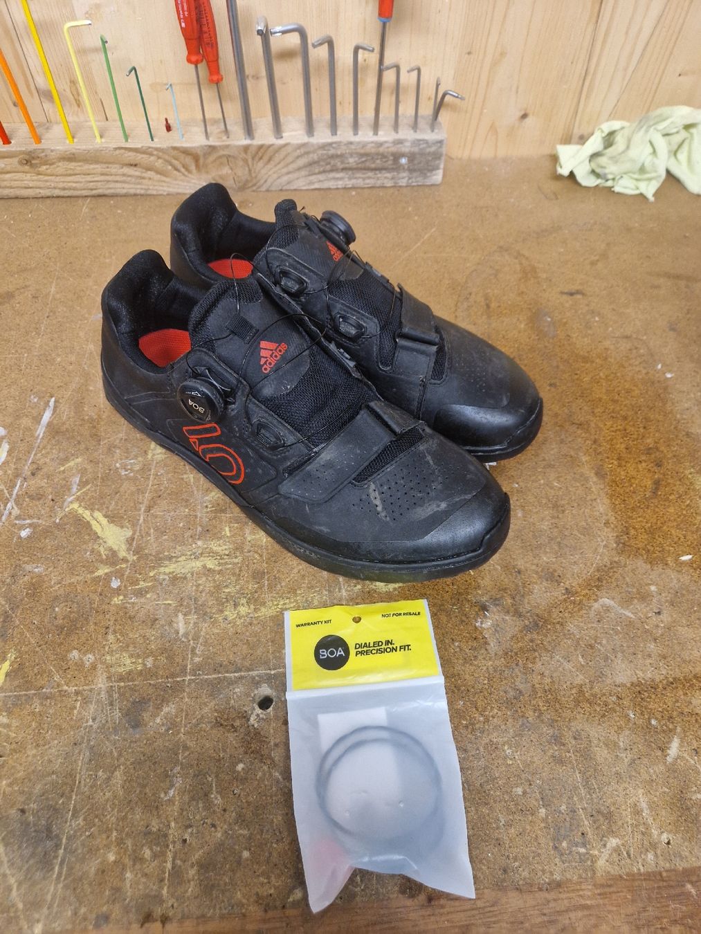 Five Ten Scarpe da uomo: Five Ten Freeride Pro Klick Schuh 45.5 EU – Nuovo (secondo la descrizione) da Seedorf UR venduto da Niklalbert25