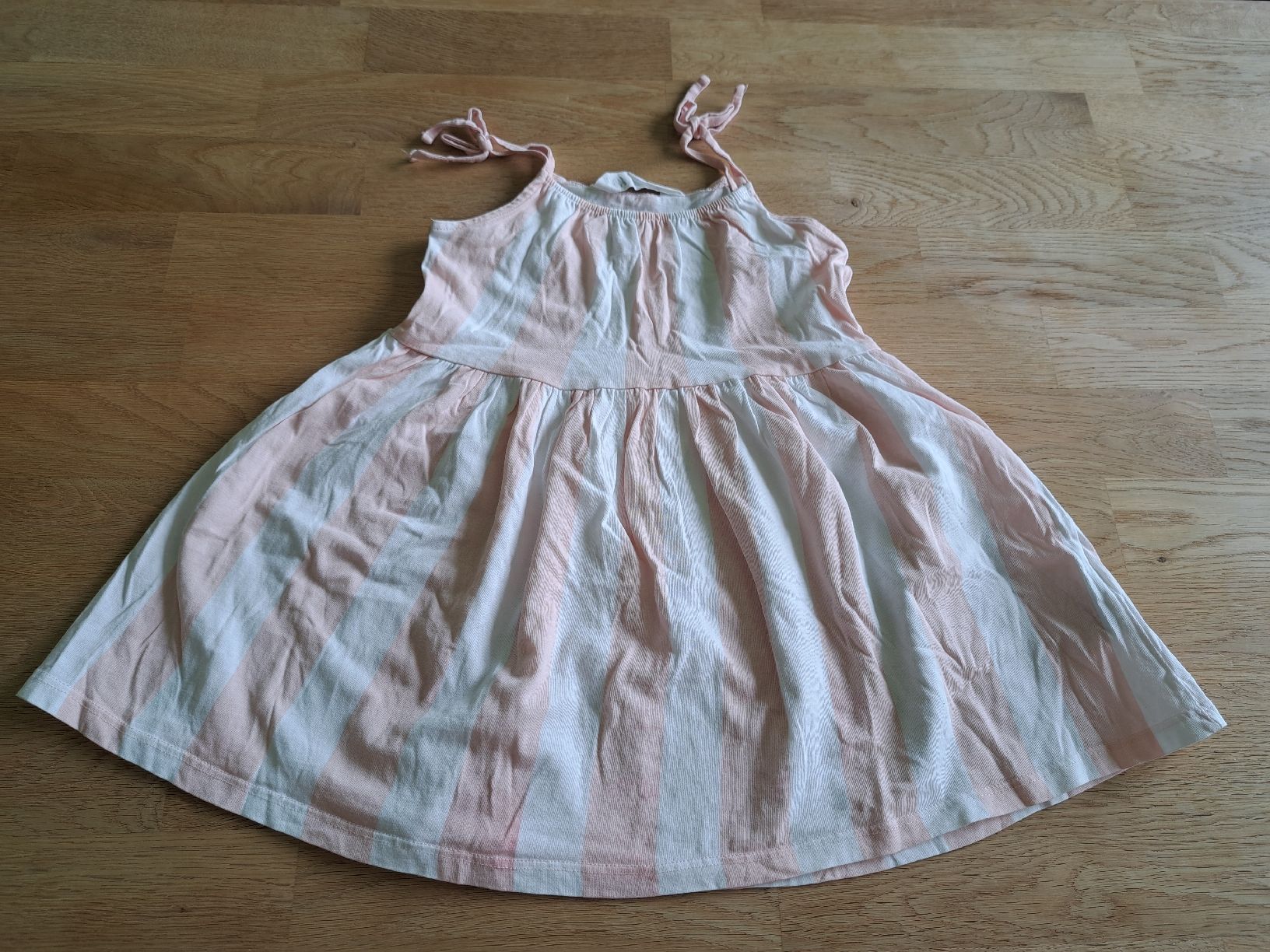 H&M Vestiti & Gonne: Sommerkleid H&M Grösse 92 – Usato da Bergdietikon venduto da Staphylococcus 1
