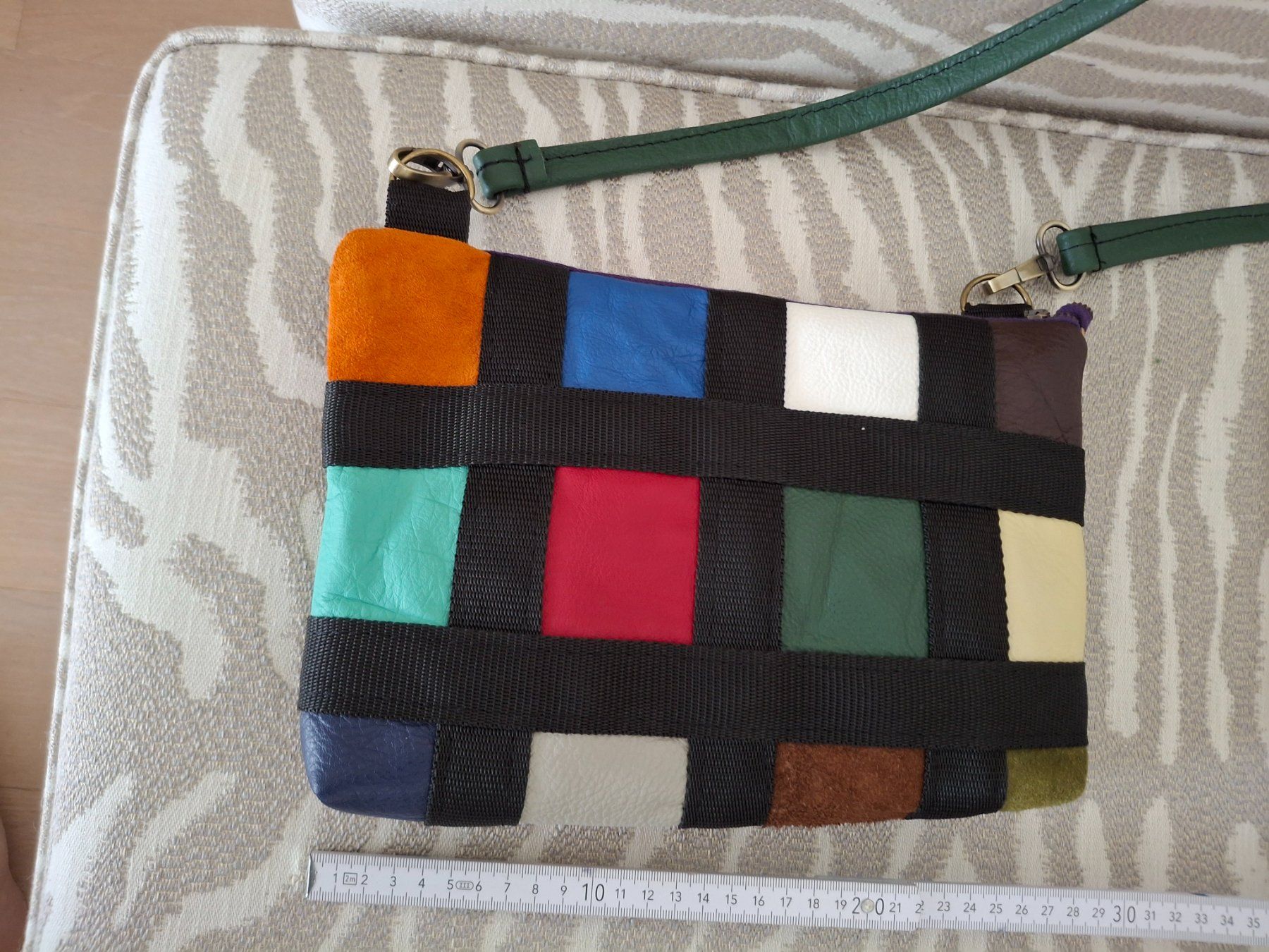 Taschen für Damen: Bunte Umhängetasche Patchwork Leder Stoff Handarbeit neuw... – Neu und originalverpackt aus Bellikon von MellonCollieMitTwint 2