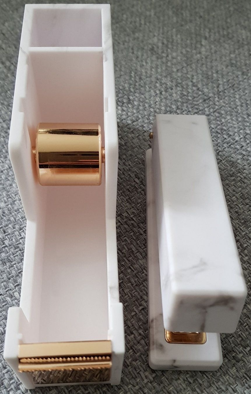 Tutti gli attrezzi: Heftklammergerät + Klebebandabroller Marmor-Rosegold-Optik – Nuovo e nell'imballaggio originale da Jona venduto da VivianPatrick 4