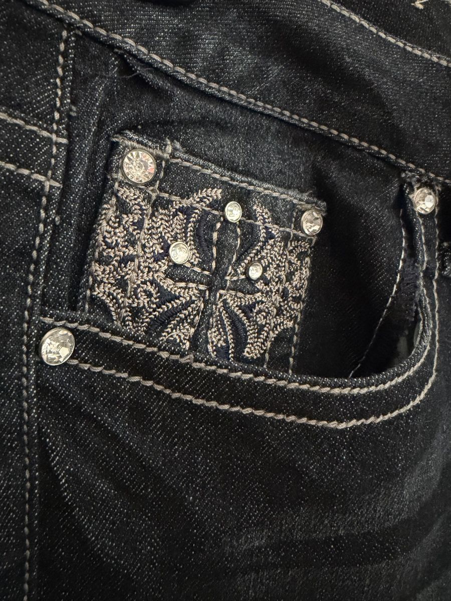 Jeans: Capri Jeans mit Strass-Details – Usato da Fribourg venduto da ann_f6js 2