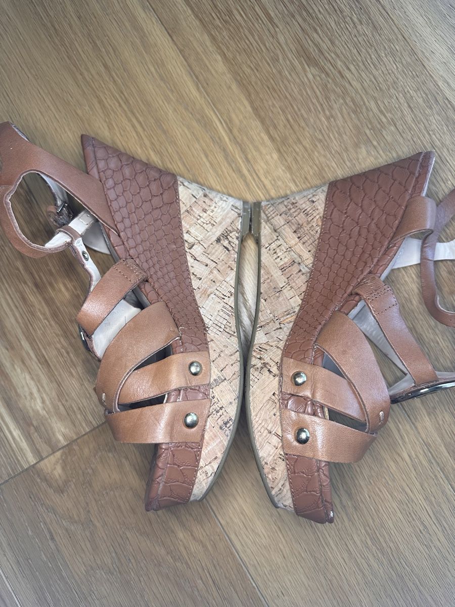 Guess Scarpe da donna: Guess Sandale Gr 37 – Nuovo (secondo la descrizione) da Pfaffhausen venduto da Klaras_second_hand 3