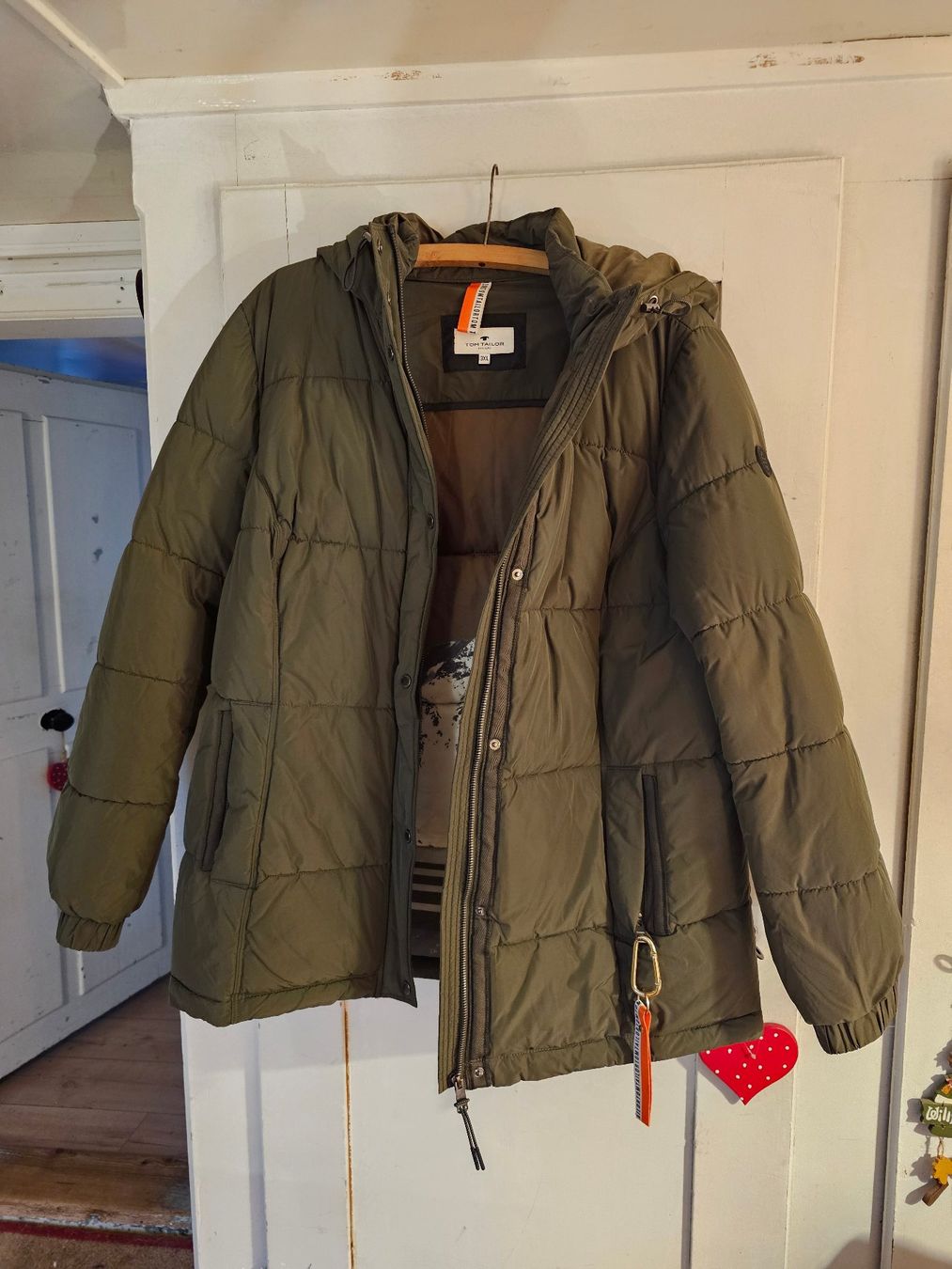 Tom Tailor Giacche: Warme Winterjacke Tom Tailor in Oliv – Usato da Bühler venduto da elwetritsche