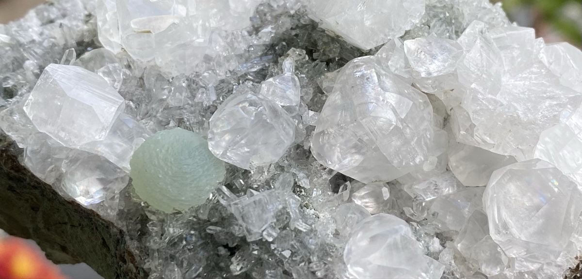 Minerali & Pietre curative: Top Apophyllit mit grünem Gyrolith – Usato da Selzach venduto da 321compac 5
