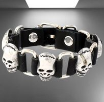 ☠️ Retro Totenkopf Lederarmband – Punk-Style für dein Hand!⚡