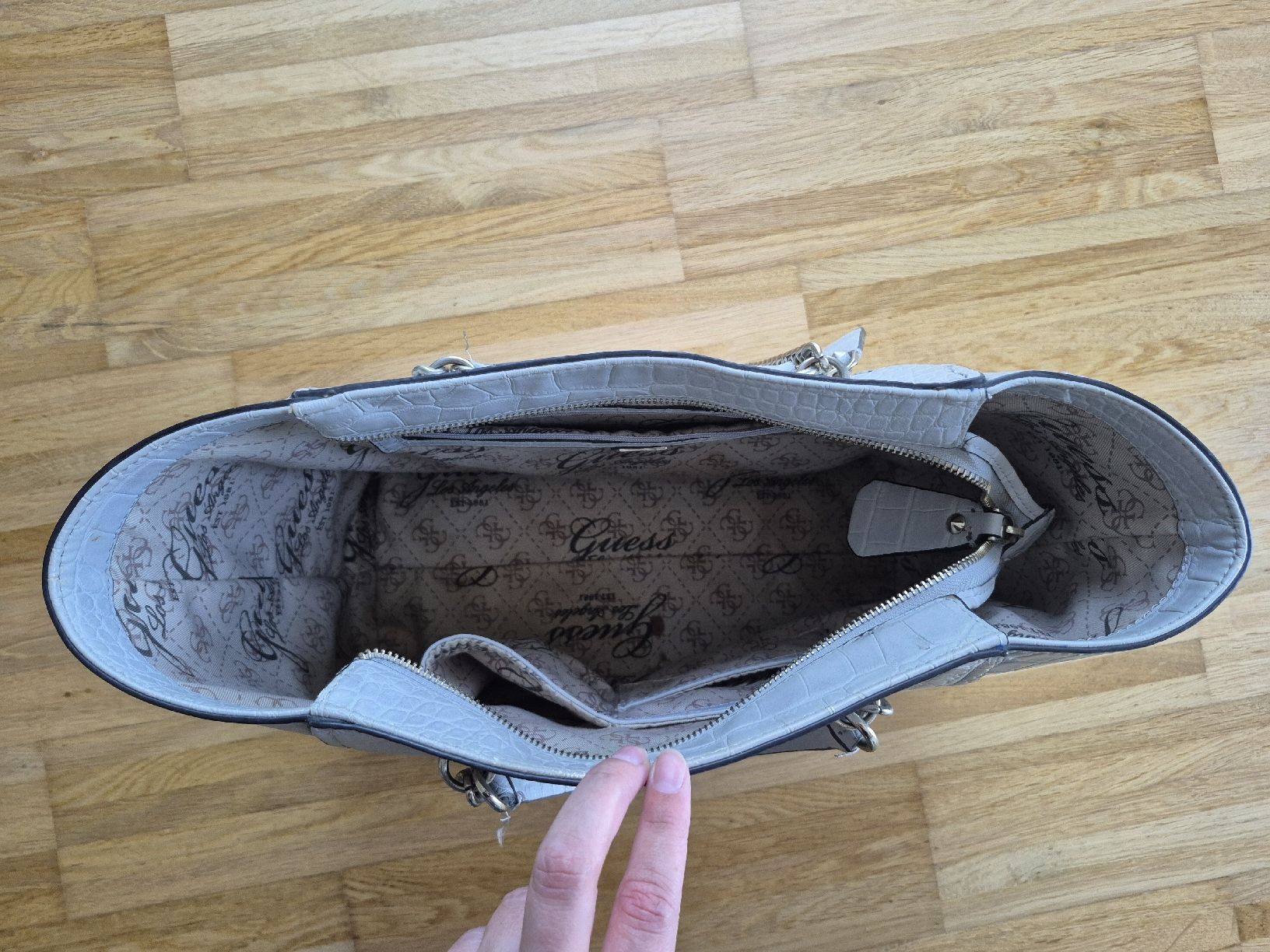 Guess Borse da donna: Guess Handtasche – Usato da Aarberg venduto da Tam-20 3
