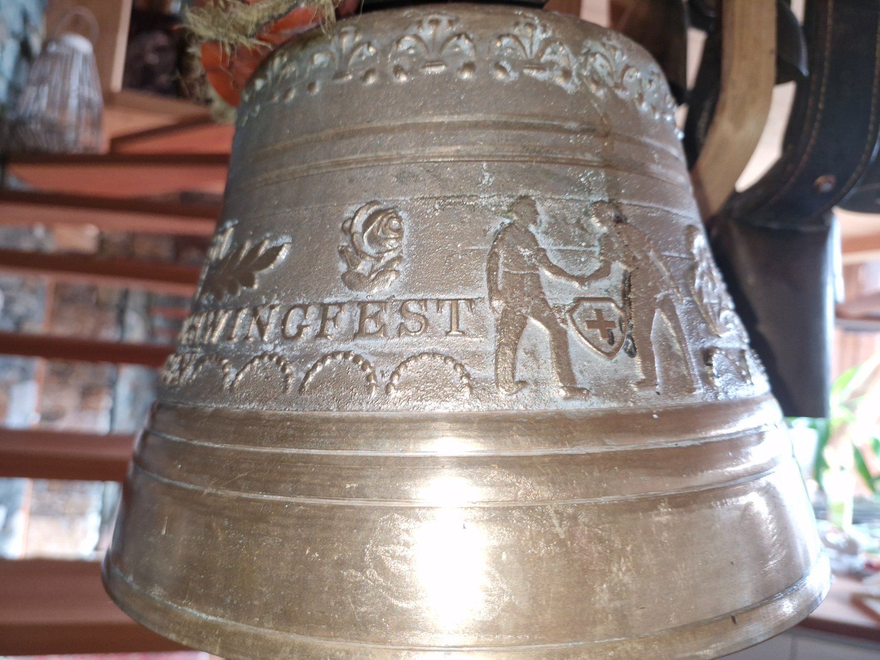Cloches & sonnailles: Glocke Treichel 1967 – D'occasion à Guarda par rue_bpd7 3