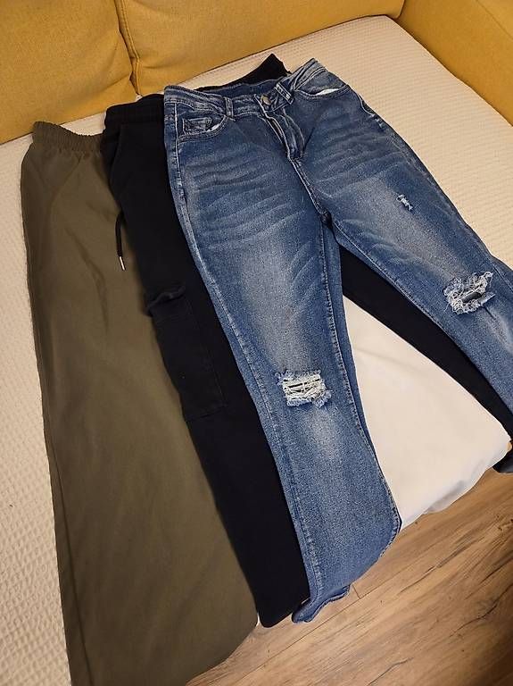 Pantaloni: 3er Hosen Set XS-S gemischt – Usato da Winterthur venduto da Janine18 1