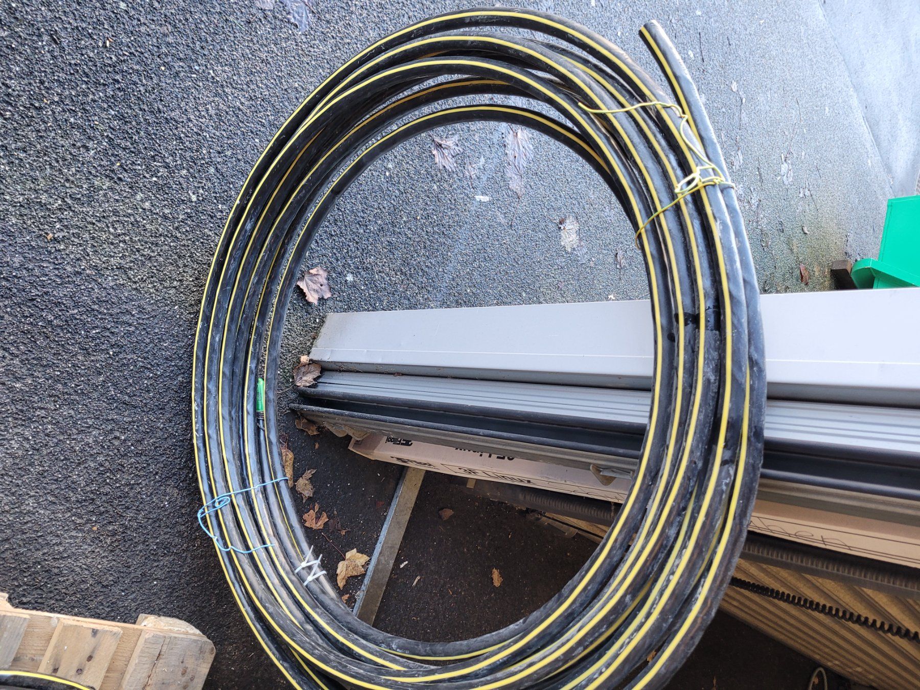 Kabel: Erdkabel – Neu (gemäss Beschreibung) aus Muhen von SWMuhen 4