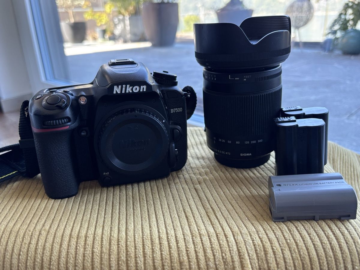 Nikon Fotocamera: Nikon D7500 mit 5 Objektiven – Usato da Flüelen venduto da dieda7 1