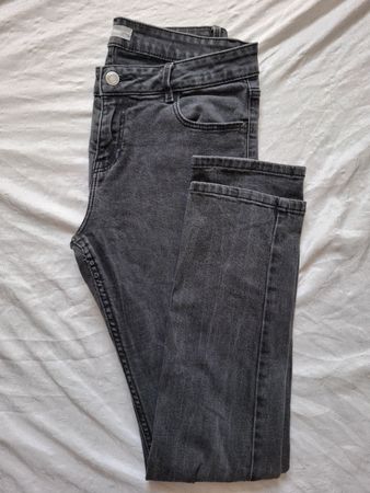 Jeans Sfera Basic Denim, taille 30, couleur anthracite!