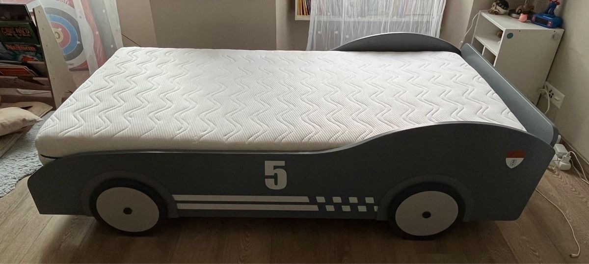 Letti: Lit voiture Vertbaudet/Sommier Bico/Matelas Évolution Air – Usato da Gilly venduto da mtr_9dsr 1
