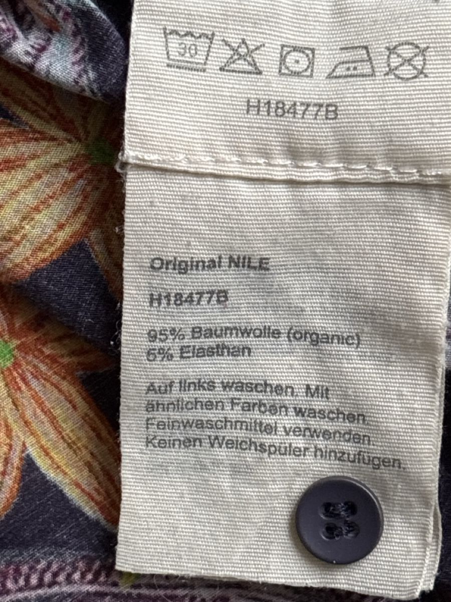 Nile Blusen: Nîle Bluse, Gr. S, Top Zustand – Gebraucht aus langenthal von rundholz7 6