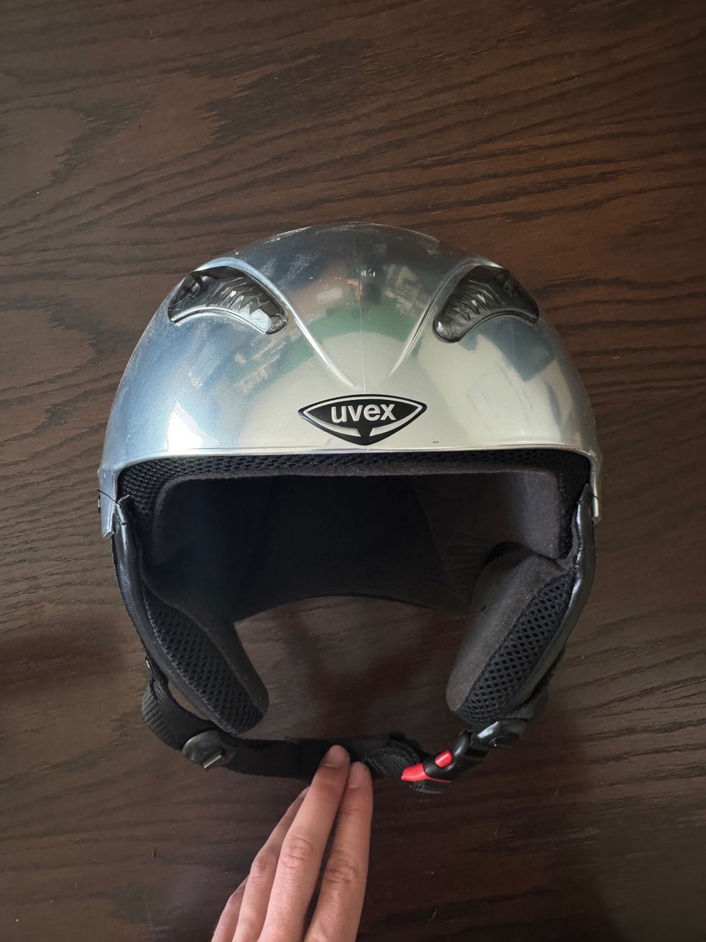 Uvex Caschi: Uvex Skihelm Silber – Usato da Binningen venduto da Dan_Shachar