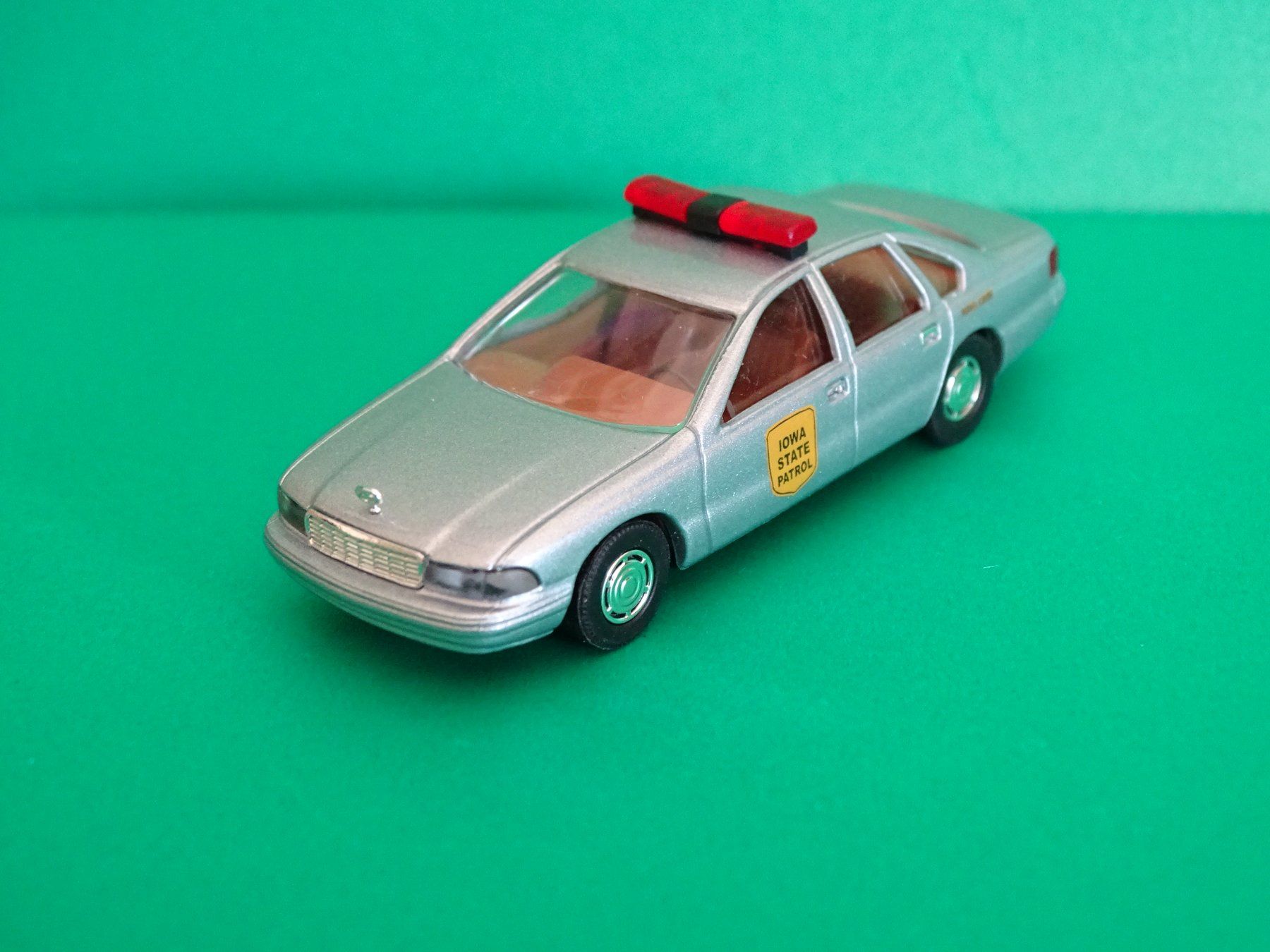 Busch Modellini d'auto: Chevrolet Caprice von Busch 1/87 – Usato da Bretzwil venduto da Meex