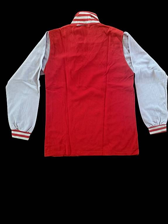 Leibchen & Hosen: Original Aston Villa Trikot 1980 – Gebraucht aus Volketswil von Leon567 1
