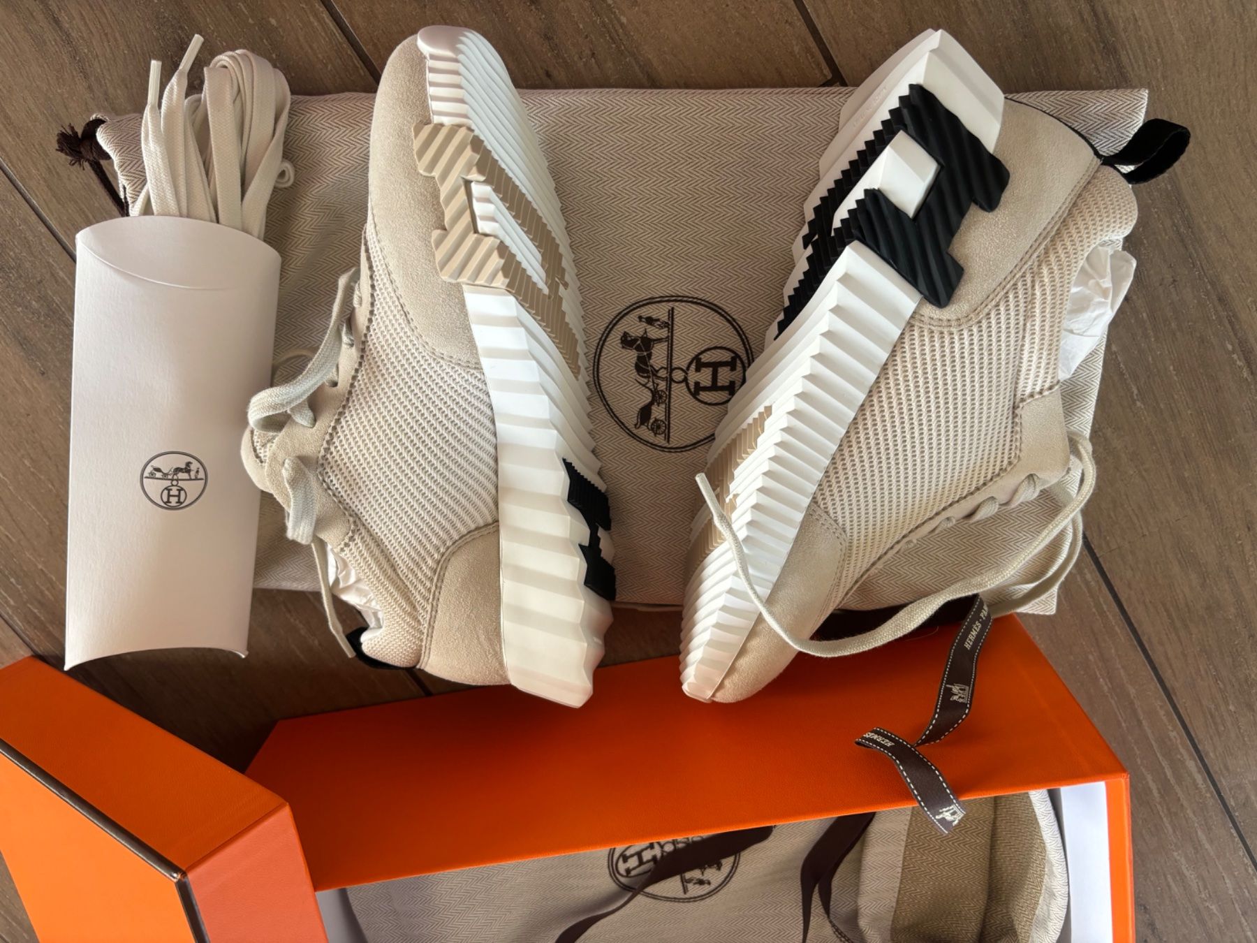 Hermès Scarpe da donna: 37_Hermès_Bouncing_NEU_LP 810 CHF – Nuovo e nell'imballaggio originale da Versegeres venduto da kista