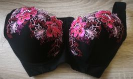 MAGNIFIQUE SOUTIEN GORGE