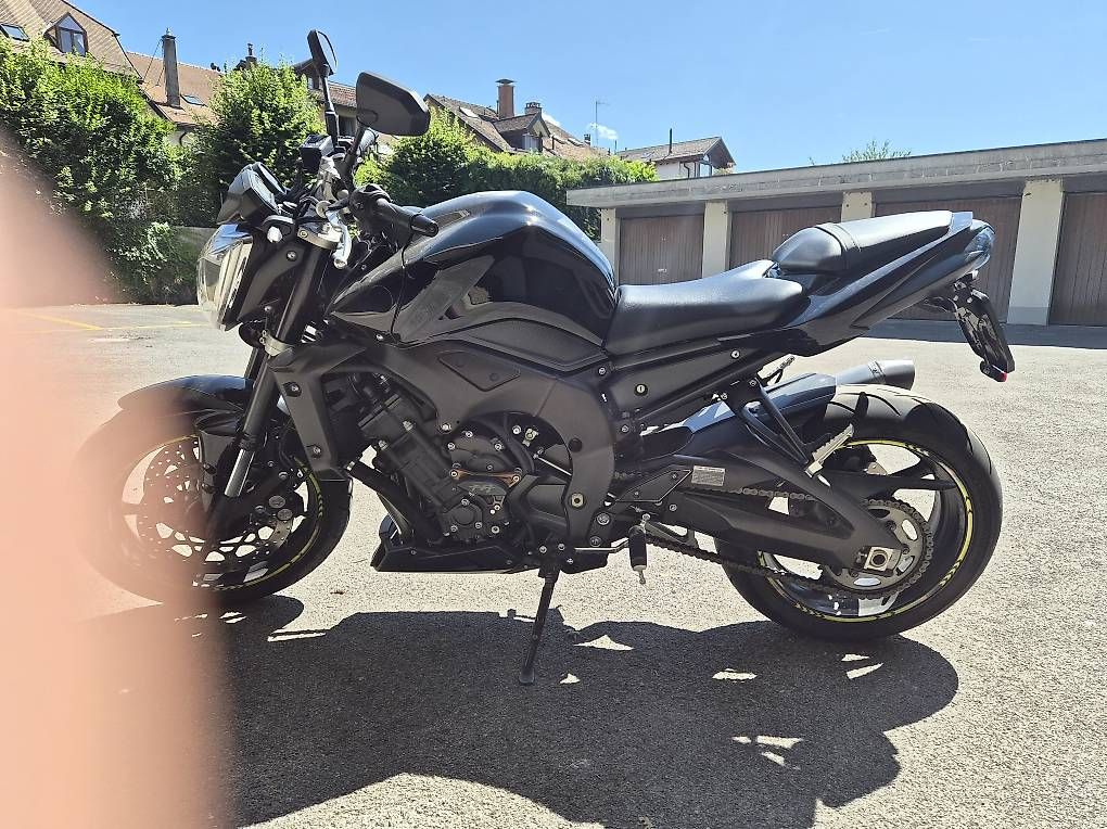 Strada: FZ1 N ABS  – Usato da Corsier-sur-Vevey venduto da Flo_8kr8 3
