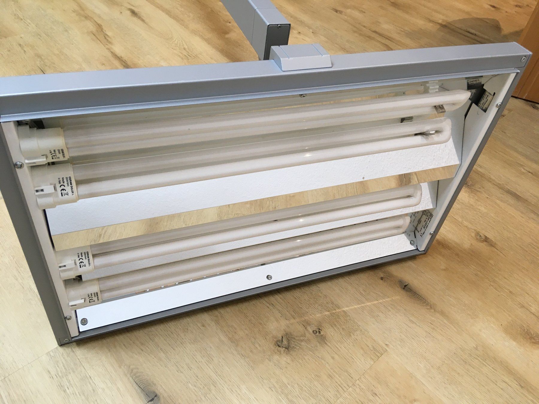 Lampade: Standleuchte mit autom. An- und Ausschaltsensor, dimmbar! – Usato da Schaffhausen venduto da Schweizerschatzkiste 3