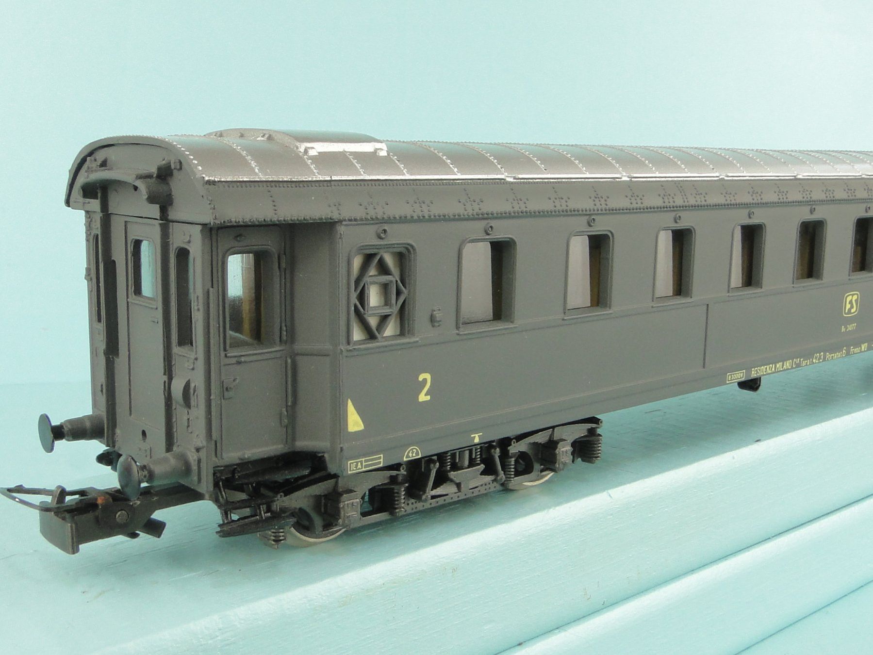 Rivarossi Modellini di ferrovie: Rivarossi H0 FS 31077 Carrozza 2 Kl. – Usato da Bülach venduto da cann11