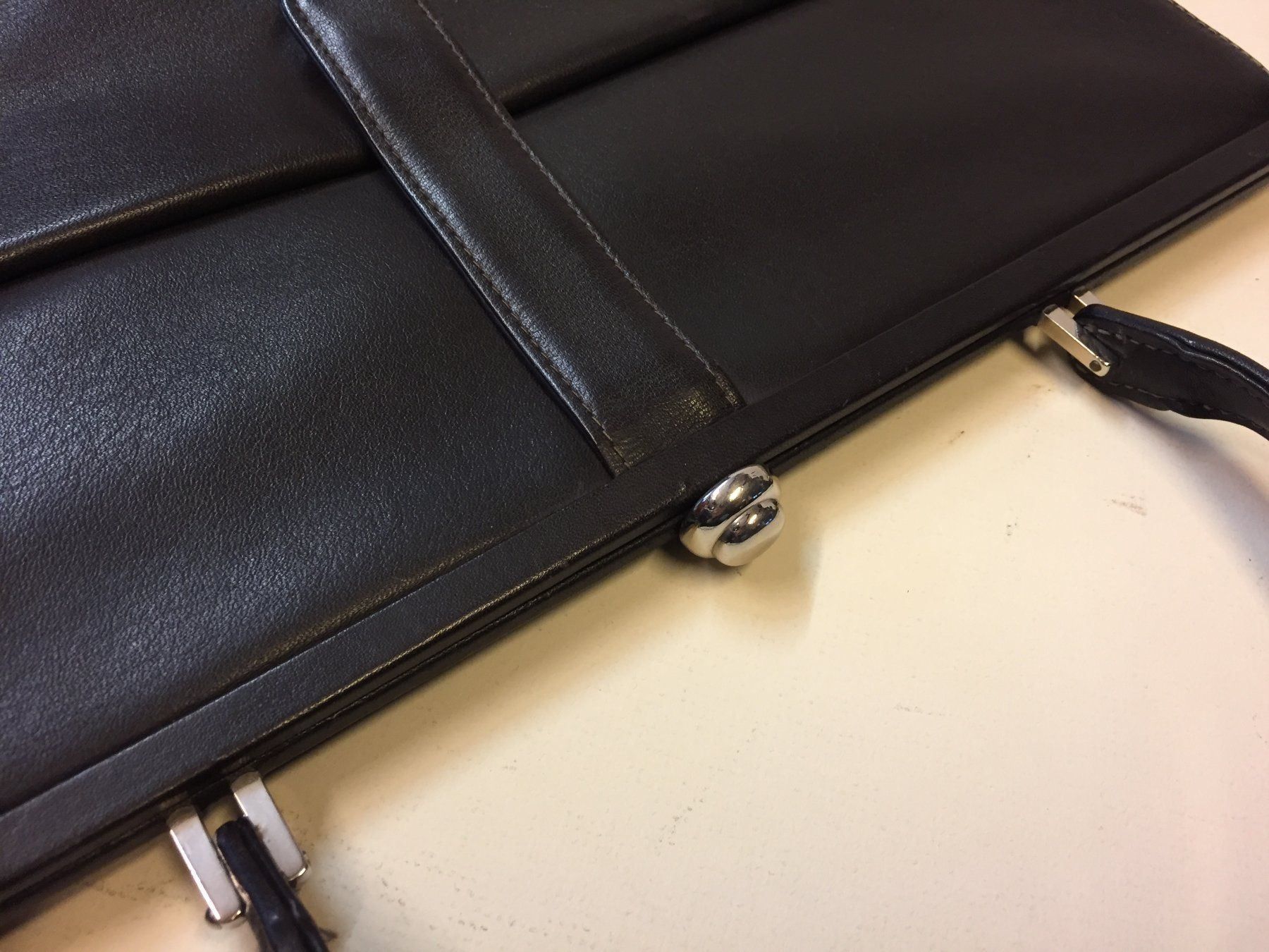 Borse da donna: Elegante Handtasche aus echtem Leder – Usato da Schaffhausen venduto da vintageville 2