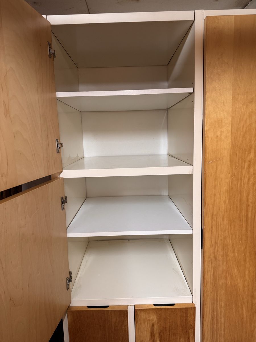 Armadi: Ikea Schrank zu verschenken  – Usato da Basel venduto da kon_2l5h 4