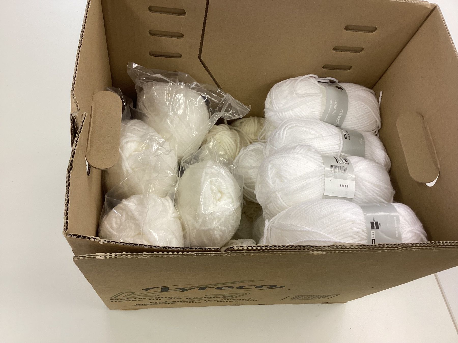 Laine: Wollpaket weiss – D'occasion à Zürich par orella79