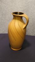 Blumenvase, Ton in Brauntönen