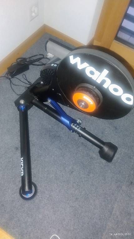 Wahoo Vélos d'appartement: Wahoo Kickr Core v6 , mit zwift cog – D'occasion à Davos Dorf par pwo_82sy 1