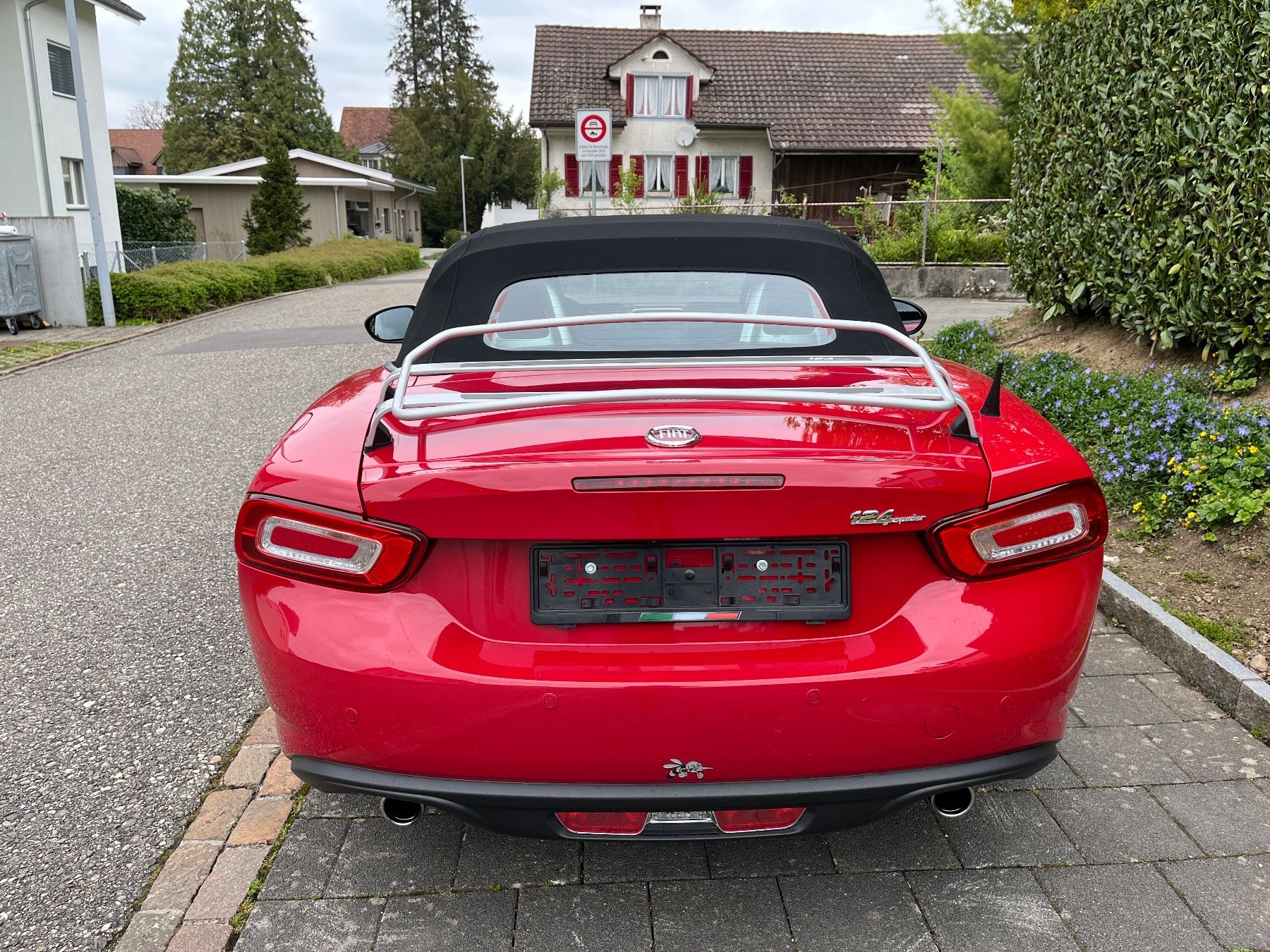 Fiat Autos: Fiat 124 Spider Limited Edition – Gebraucht aus Seengen von Ducevo 4
