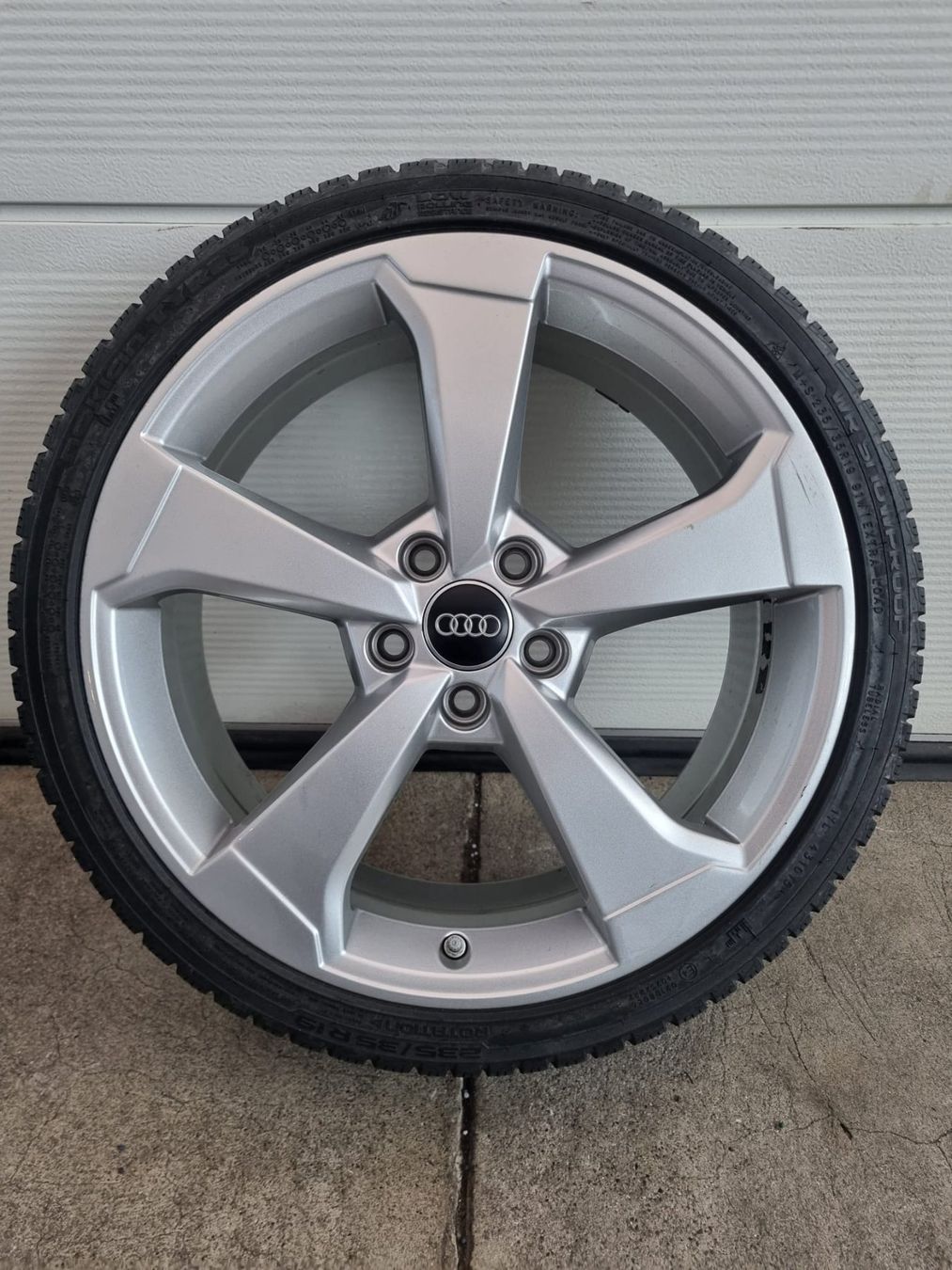 Audi Pneus & Roues: Audi RS3 8V SB Winterräder – D'occasion à Kirchdorf AG par Cartastic_AG 1