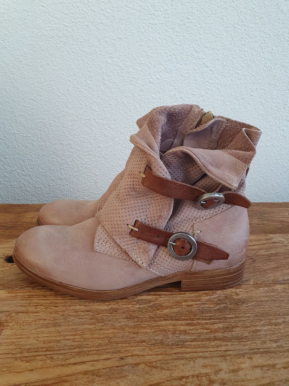 Mjus Scarpe da donna: MJUS Stiefeletten Gr 36 – Usato da Ebertswil venduto da Luna_8
