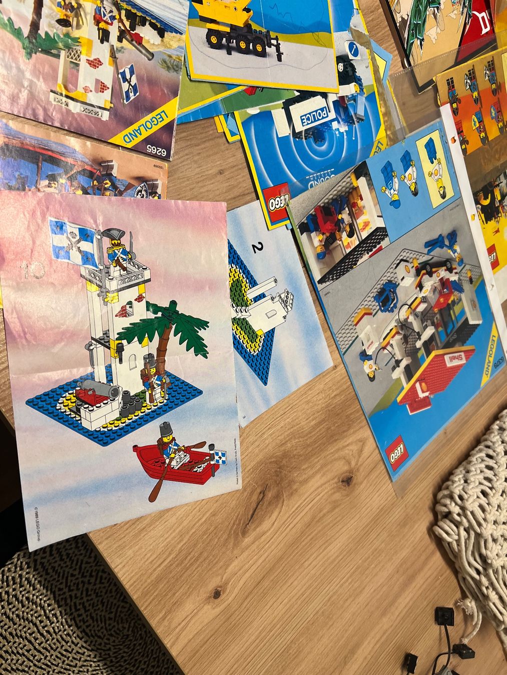 Lego Jouets: Lego Anleitungen – D'occasion à Steffisburg par Mamschi 8