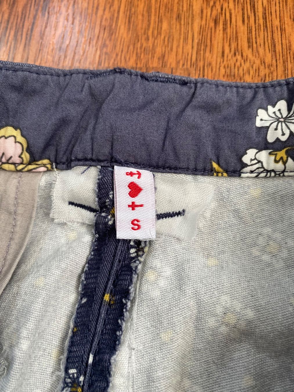 Blutsgeschwister Pantaloni: Blutsgeschwister Damenhose Gr. S – Usato da Stadel b. Niederglatt venduto da sandart 6