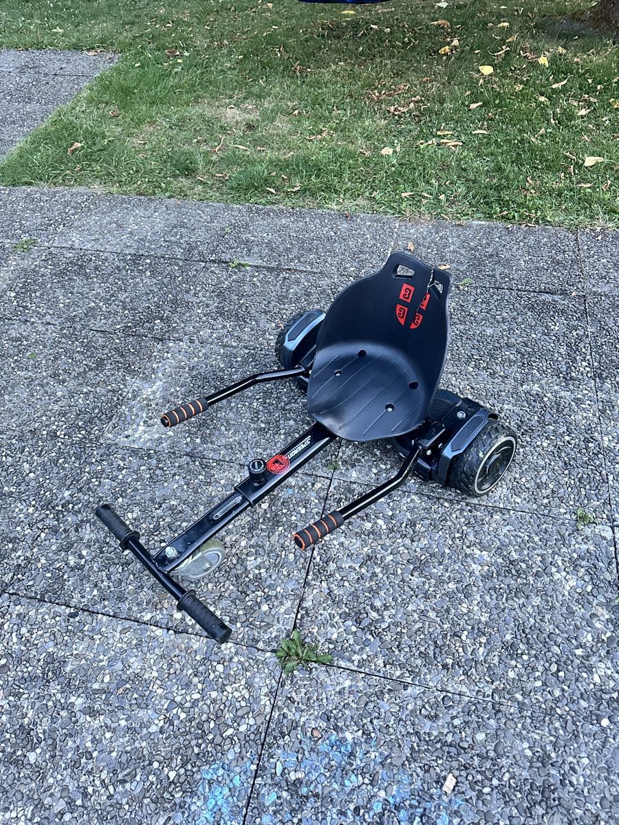 Hoverboard: Hoverboard Kart Aufsatz mit Lenker, Defekt  – Difettoso da Urdorf venduto da VukKar