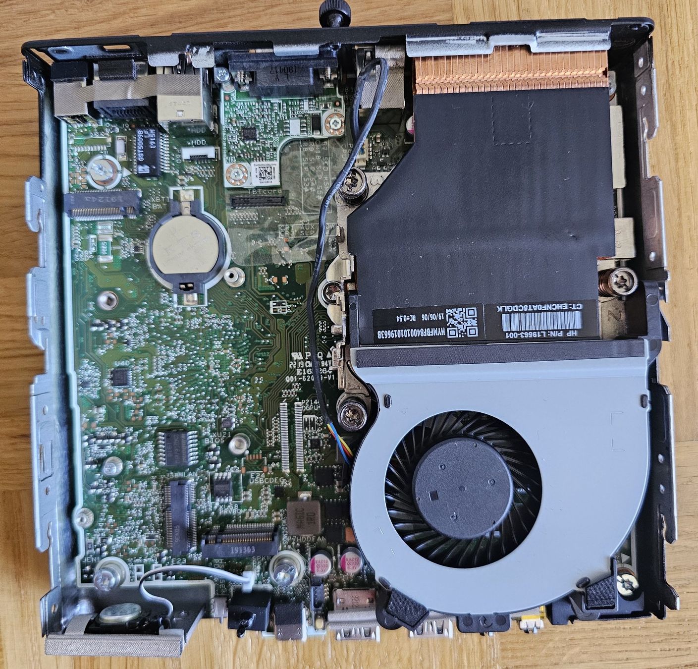 Hewlett Packard PC: HP EliteDesk 800 G4 - Barebone - Non testé – Difettoso da Fribourg venduto da baltenspda 1