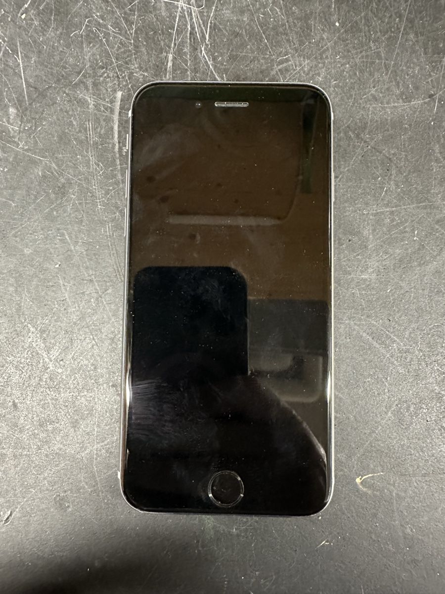 Apple Portables: iPhone 6s – Défectueux à Zug par Keptnace