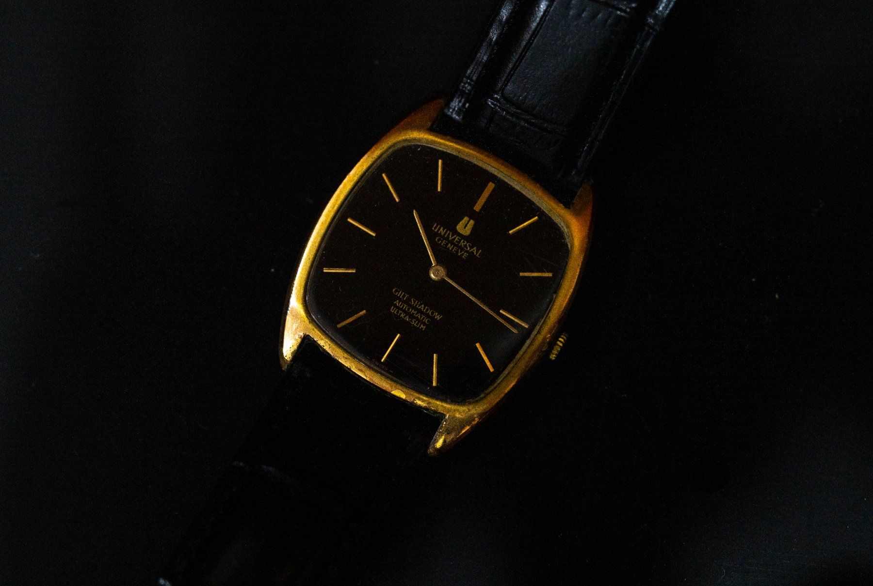 Universal Genève Uhren: Universal Geneve Gilt-Shadow Ultra slim – Gebraucht aus Genève von Hiakoo 2