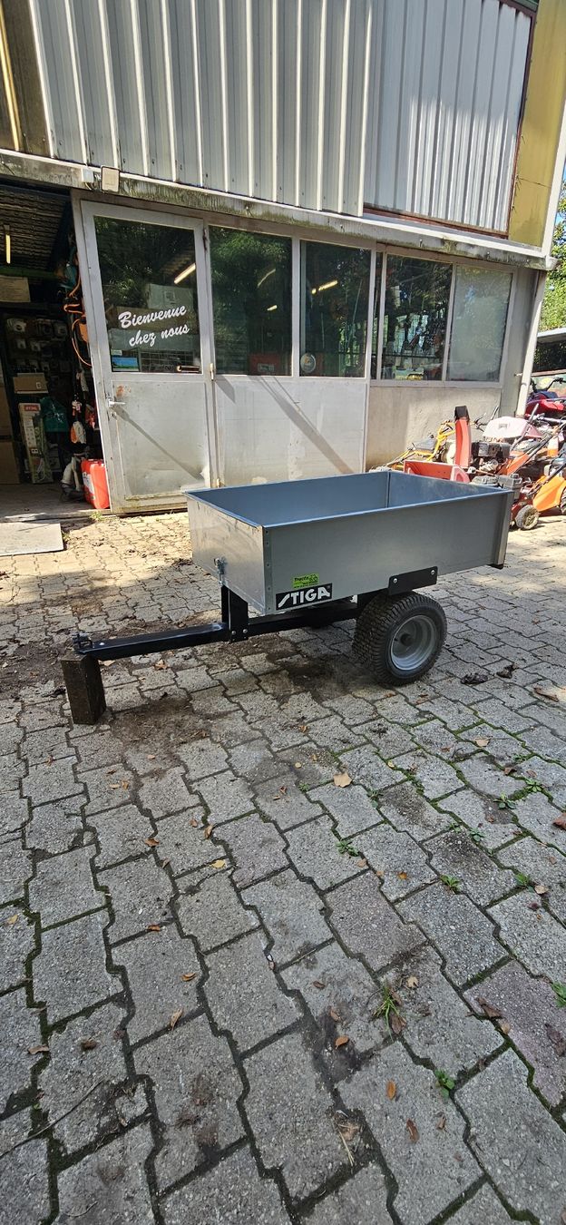 Stiga Tagliaerba: STIGA Remorque pour tracteur-tondeuse – Usato da Vich venduto da Max-Mechanics