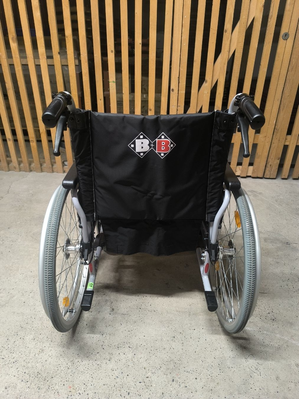 Sedie a rotelle: Rollstuhl Sitzbreite 49 cm – Usato da Allschwil venduto da BezoBezo 4