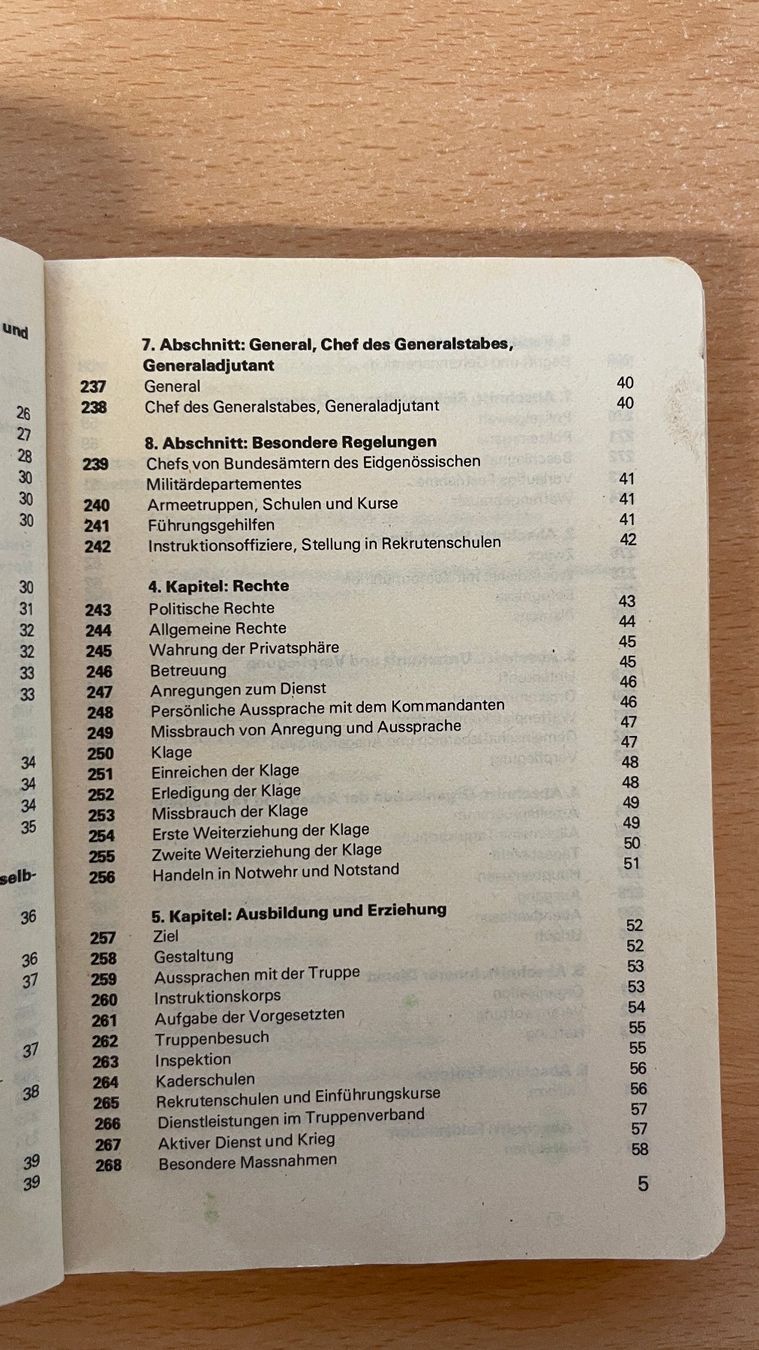 Libri: DR Dienstreglement Schweizer Armee VA 80 - 1980 – Usato da Glattfelden venduto da cybermaxx 3