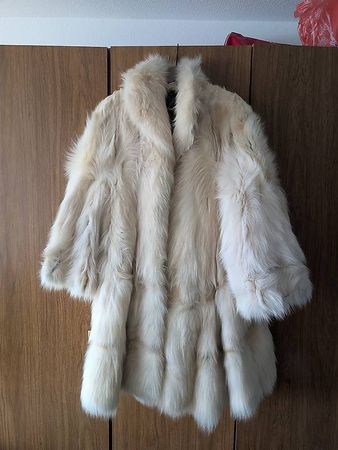 Polarfuchs-Pelzmantel