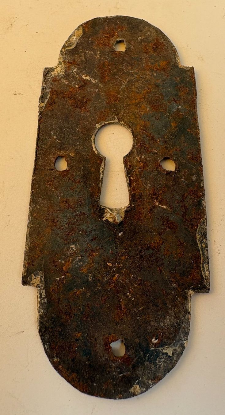 Eisenwaren: VINTAGE SCHLÜSSELLOCH BLECH – Gebraucht aus Ostermundigen von wini63 1