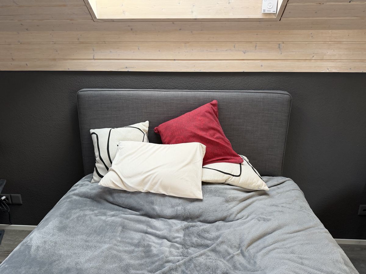 Lits: Boxspringbett Kopfteil, Grau – D'occasion à Langenthal par tomgruetter 1