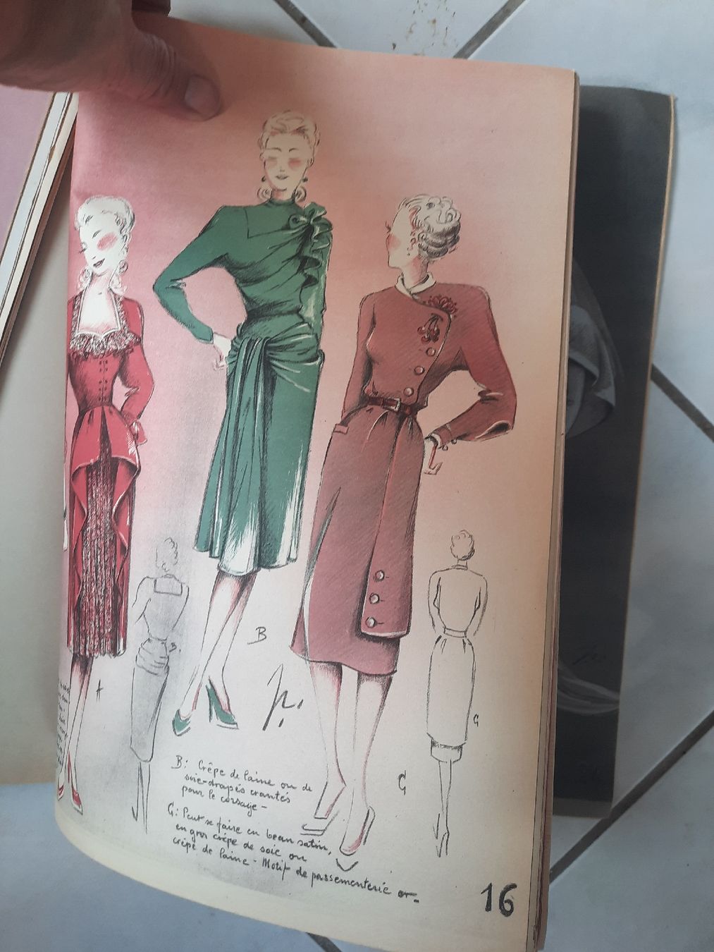Zeitschriften & Magazine: MODÈLES DE COUTURE " CHIC DE PARIS " 1946 – Gebraucht aus Le Locle von marylise01 2